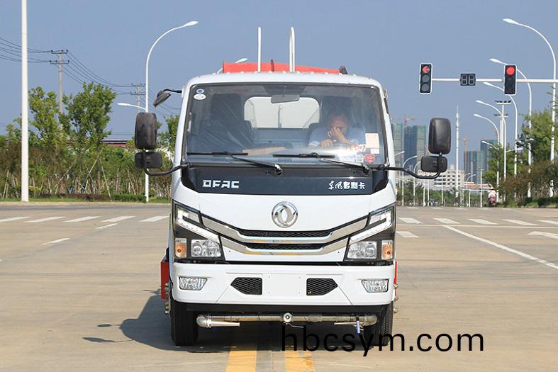 東風(feng)小多利(li)卡5噸噴霧灑(sa)水(shui)車