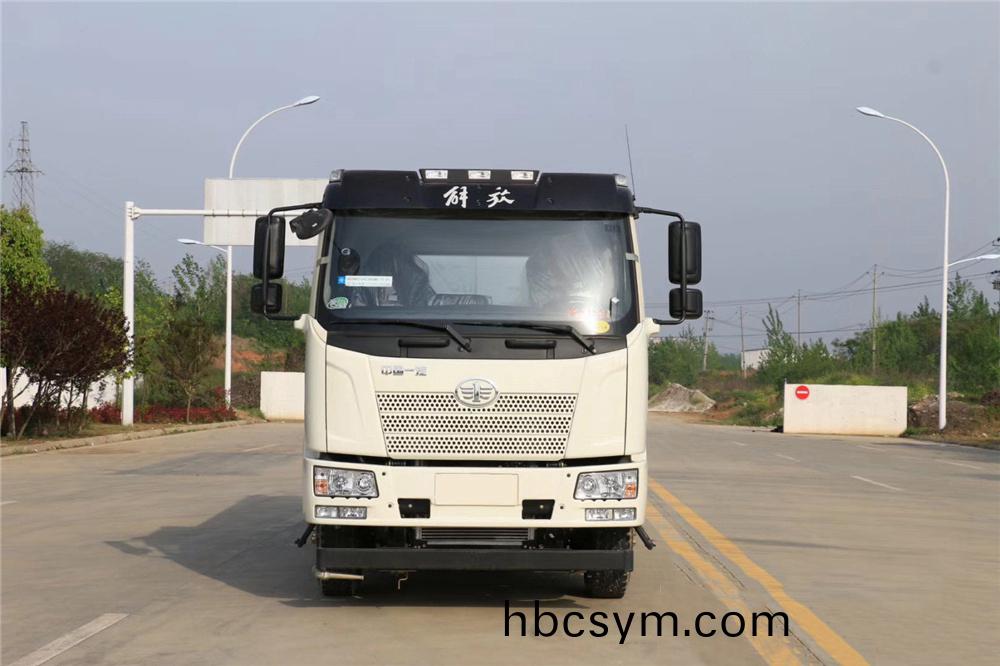 國(guo)六(liu)13立(li)方解(jie)放J6 灑水(shui)車(che)