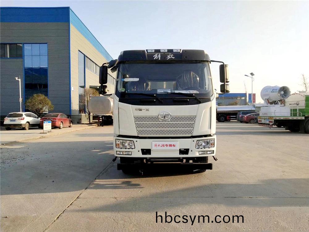 國六(liu)12方(fang)解放(fang)J6L 抑塵(chen)車50-100米(mi)