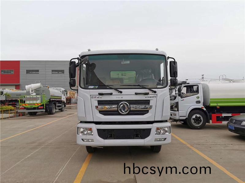 國六(liu)14方(fang)東(dong)風D9灑水車