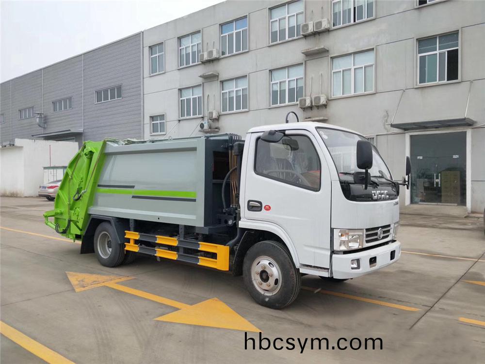 5方(fang) 地(di)庫專(zhuan)用東風(feng)D6 壓縮垃圾車