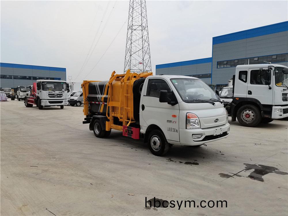 國(guo)六4.5方 藍(lan)牌(pai)凱馬(ma)瑞(rui)航(hang) 側裝(zhuang)壓縮垃(la)圾(ji)車