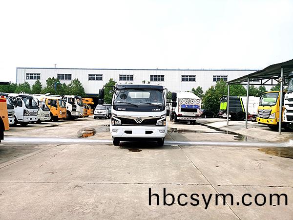 東風大(da)多(duo)利(li)卡3800洗(xi)掃(sao)車國六