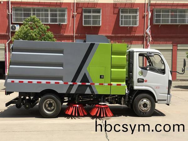 東(dong)風(feng)多利卡(ka)5.5方掃(sao)路(lu)車