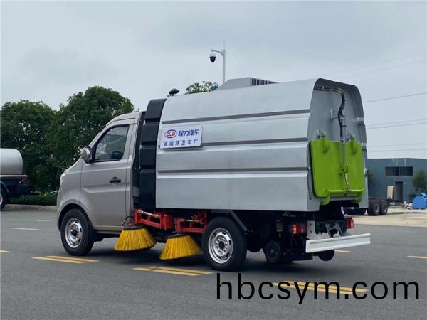 國六(liu)長(zhang)安(an)2方掃(sao)路(lu)車