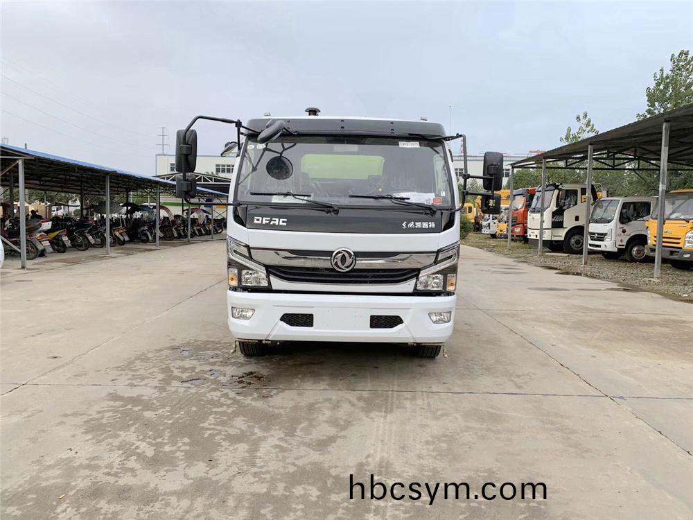 國六(liu)2.5方水 5方(fang)塵東風D7 掃(sao)路(lu)車