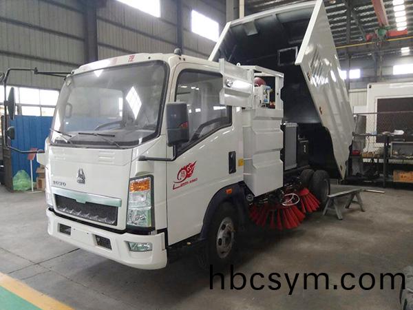 重(zhong)汽掃路車國(guo)VI