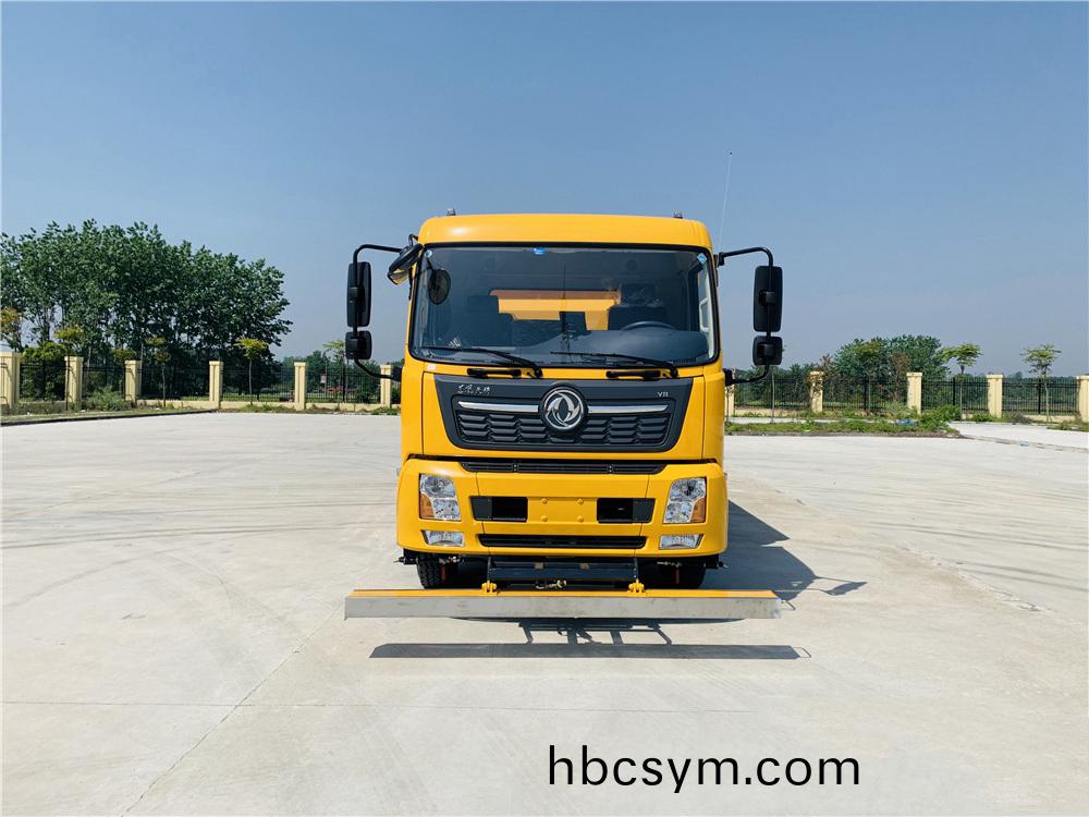 國六智能(neng)型(xing)9方水 7方塵(chen)東風天(tian)錦 洗(xi)掃(sao)車