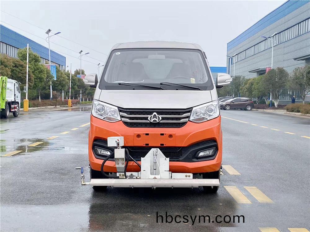 國六(liu)1.5立方 藍牌(pai)長安(an) 路(lu)麵清洗(xi)車