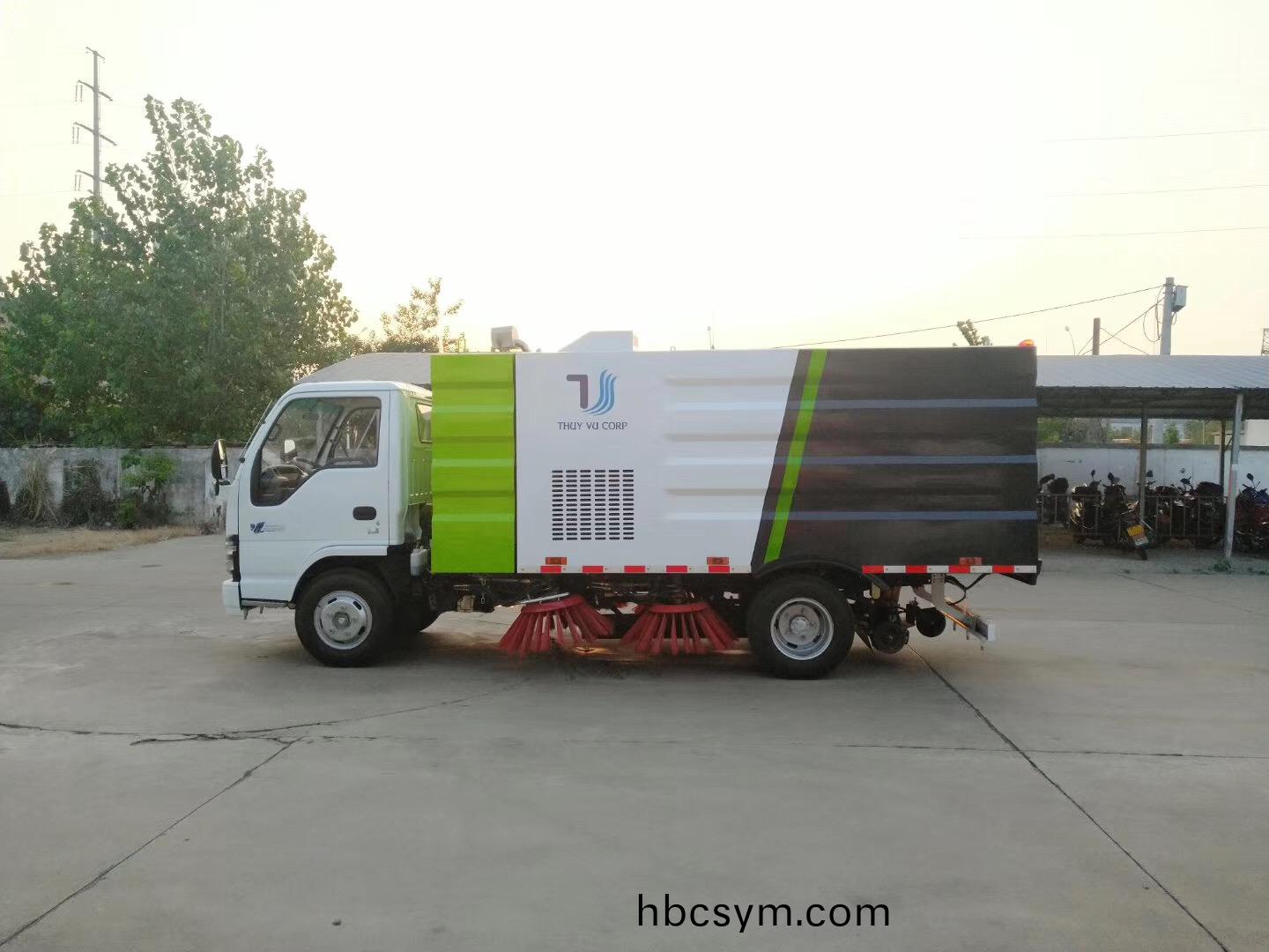 五十鈴掃(sao)路車(che)4方(fang)塵(chen)箱(xiang)/1.5立方(fang)水箱