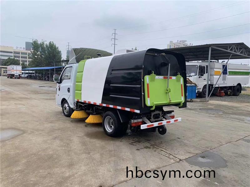 國(guo)六(liu)2.5方(fang)塵箱 0.5方(fang)水箱 藍(lan)牌東(dong)風掃路(lu)車