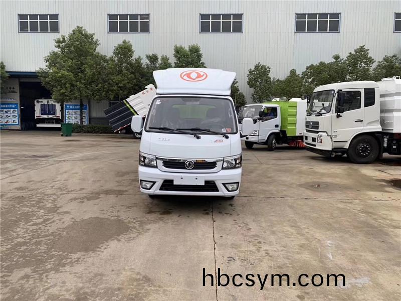 國(guo)六2.5方塵箱 0.5方(fang)水箱 藍牌東(dong)風(feng)掃路車(che)