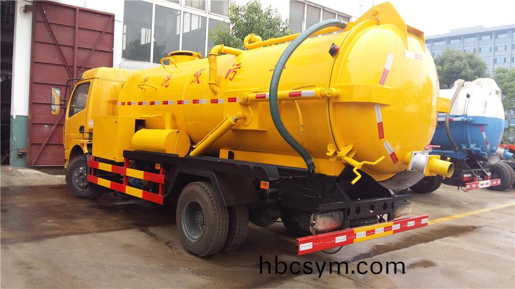 東風大多(duo)利(li)卡(ka)8方清洗吸汚車(che)