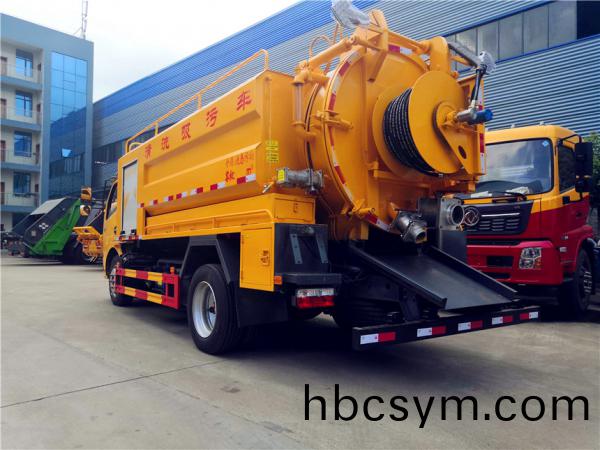 東(dong)風大多利卡10方清洗吸汚(wu)車