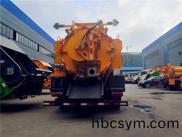 東風大(da)多(duo)利卡10方(fang)清洗(xi)吸(xi)汚(wu)車(che)