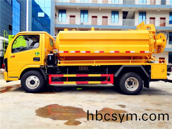 東(dong)風(feng)多利(li)卡(ka)6方清(qing)洗(xi)吸汚(wu)車(che)