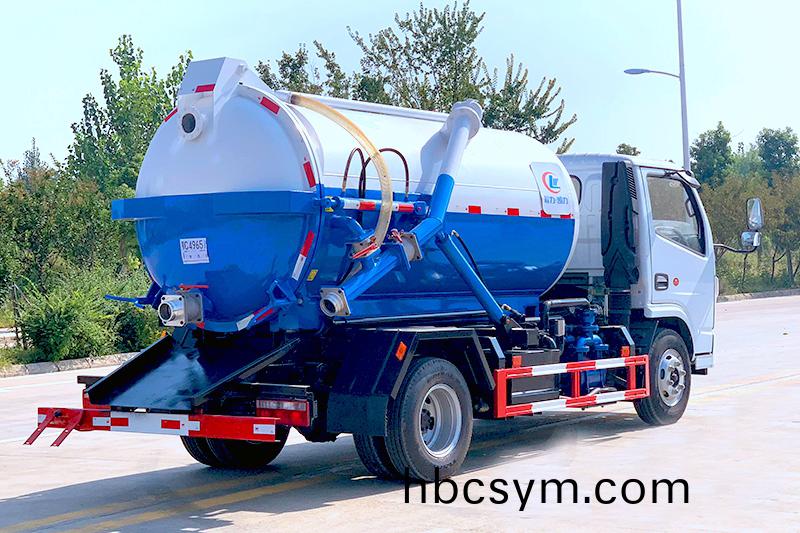 國(guo)六(liu)小(xiao)多利(li)卡 5方(fang) 吸汚車