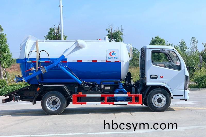 國(guo)六(liu)小多利(li)卡 5方 吸(xi)汚車