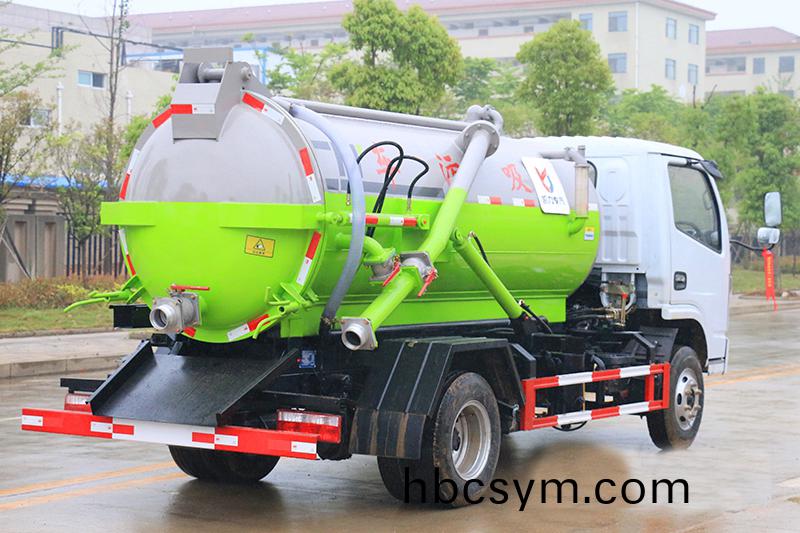 國六(liu)小(xiao)福(fu)瑞(rui)卡 5方(fang) 吸(xi)汚車