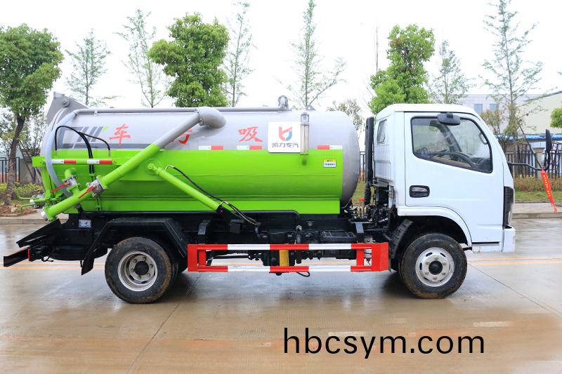 國六小(xiao)福(fu)瑞(rui)卡(ka) 5方(fang) 吸汚(wu)車(che)