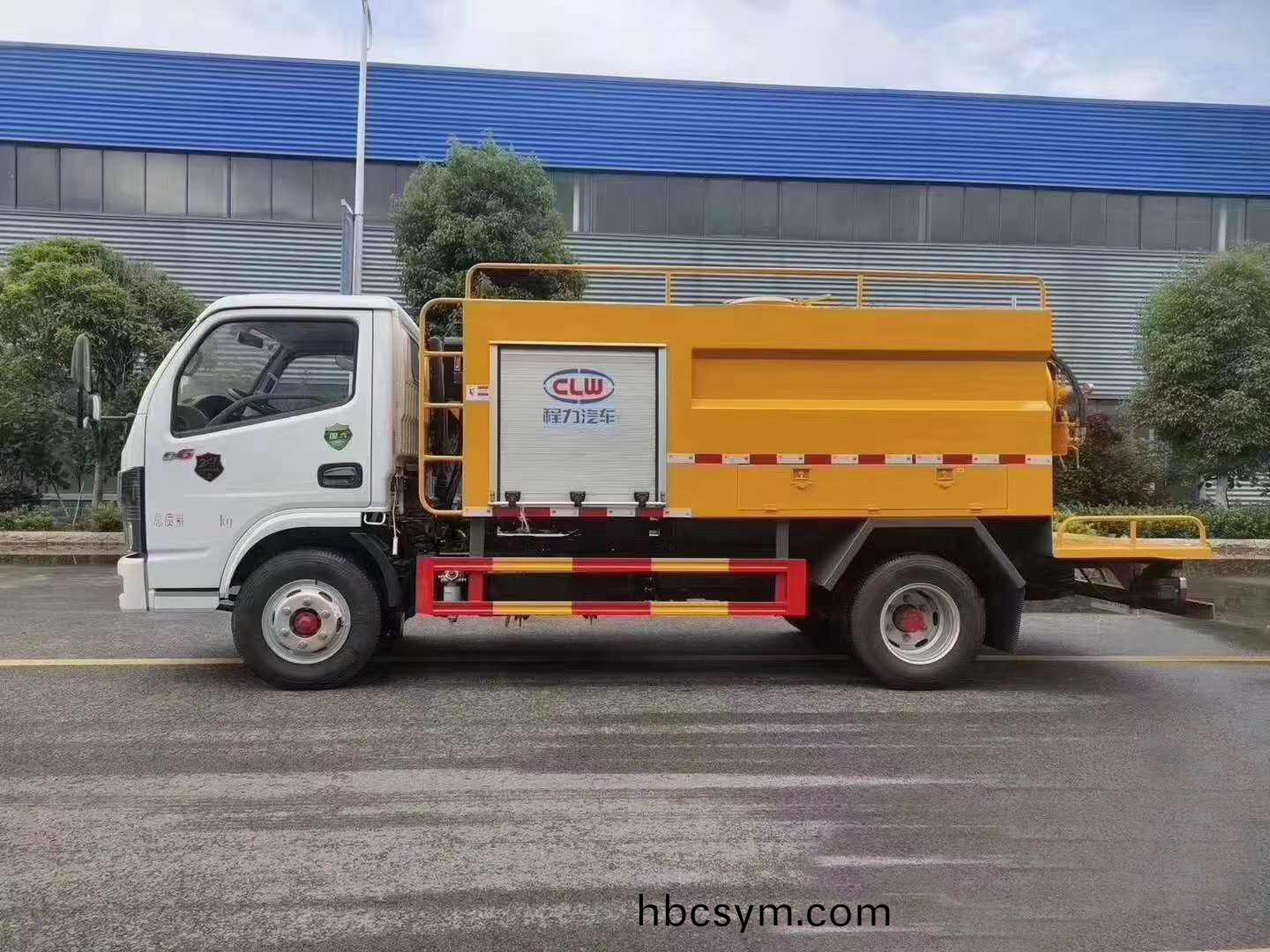 國六·藍(lan)牌東(dong)風(feng)高壓(ya)清洗車(che)