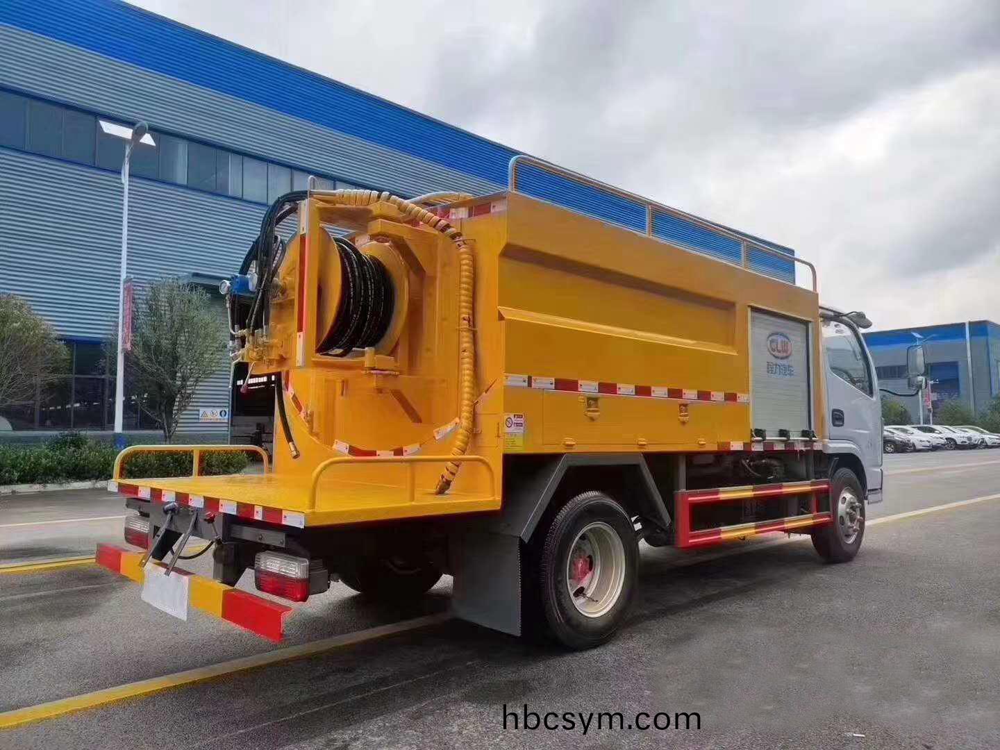 國六·藍(lan)牌(pai)東(dong)風(feng)高壓清(qing)洗車