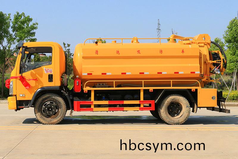 國六(liu)大福(fu)瑞(rui)卡 10方(fang) 清洗吸(xi)汚(wu)車(che)廂(xiang)式