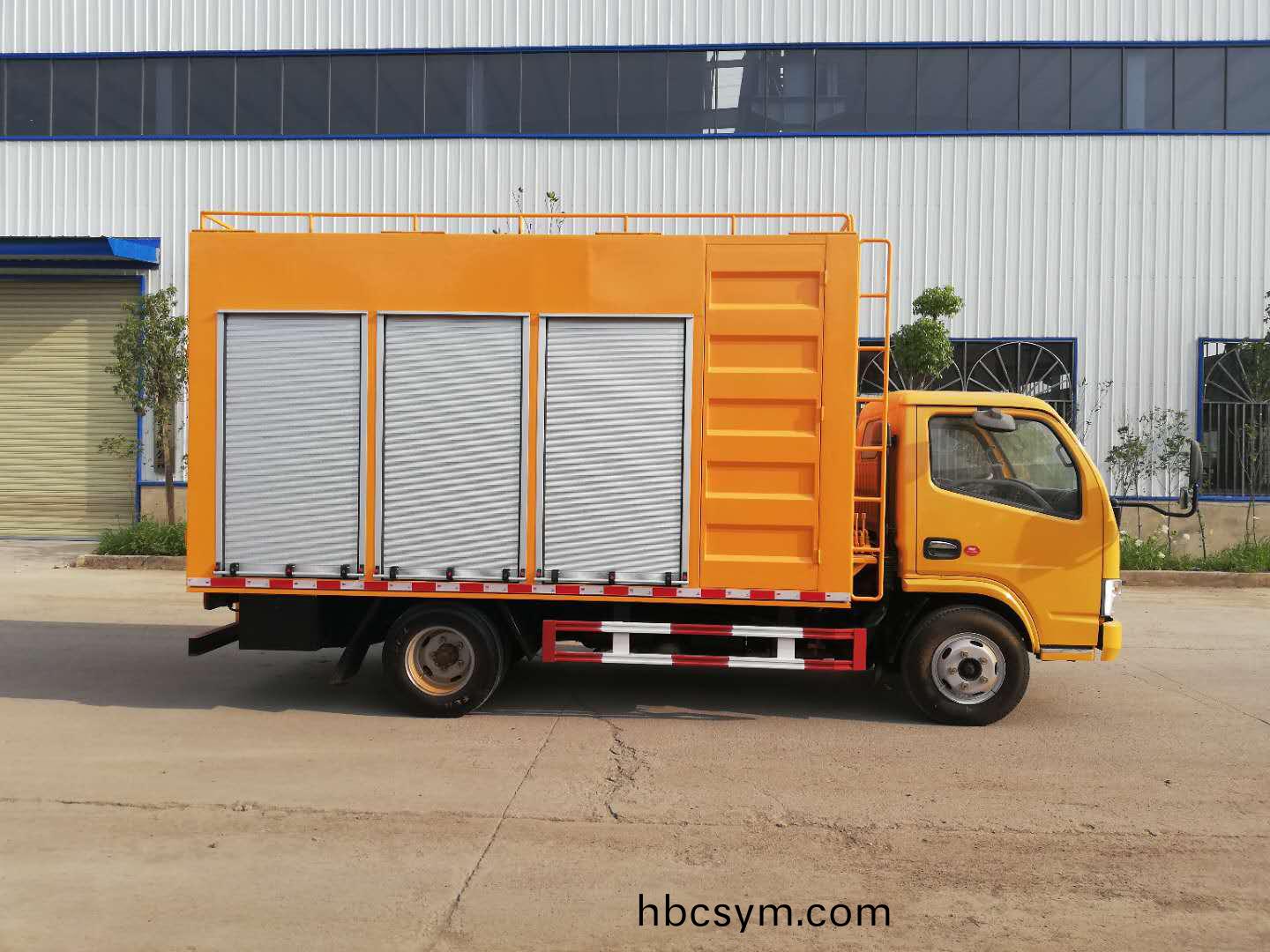 東風(feng)翼(yi)展欵(kuan)汚水處理(li)車(che)國(guo)六(liu)