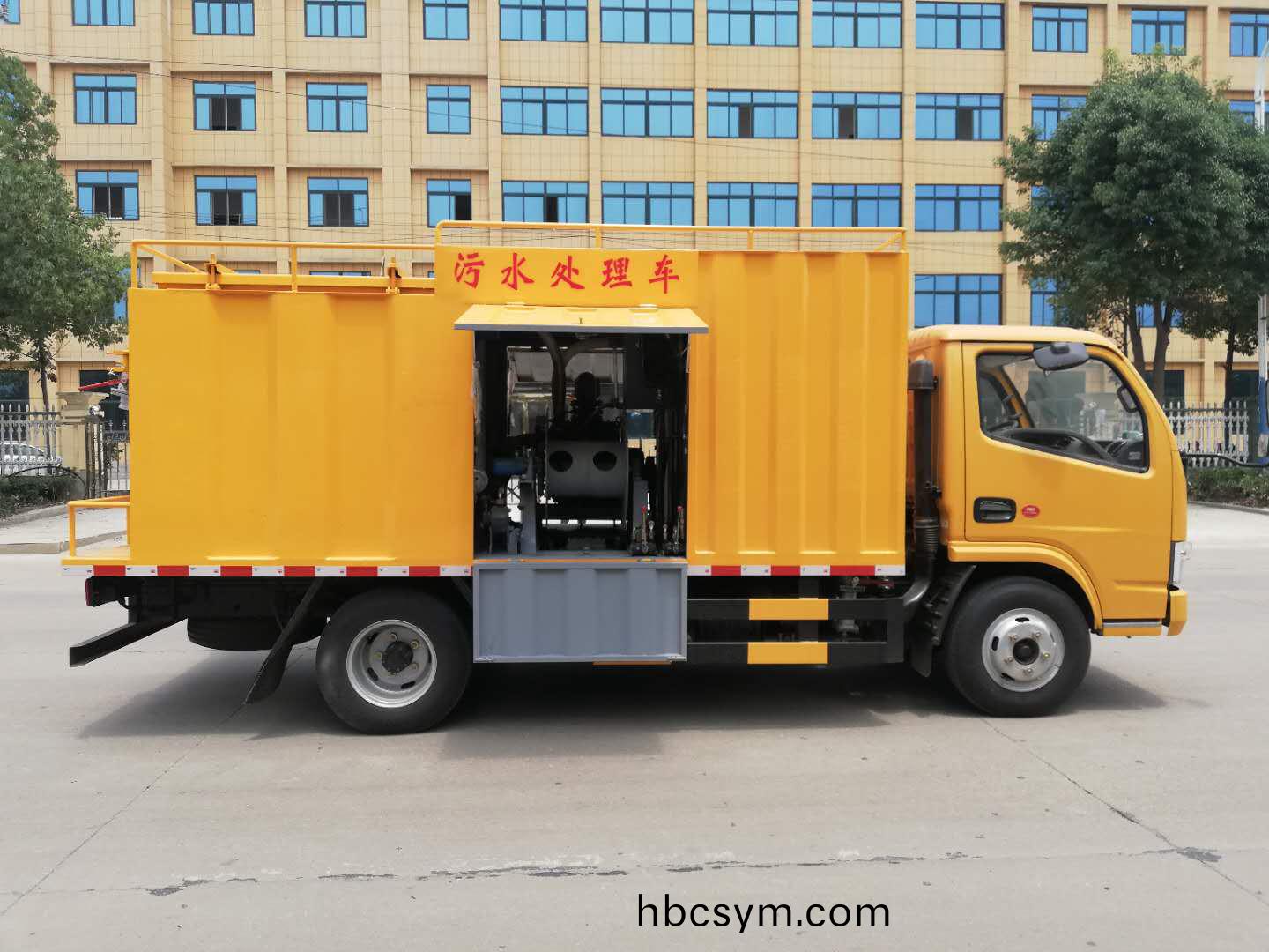 東(dong)風新(xin)欵汚水(shui)處(chu)理(li)車(che)國六(liu)