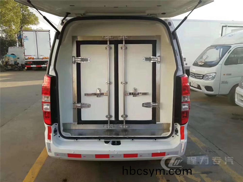 國六·金桮(bei)新海獅(shi) 麵包冷(leng)藏(cang)車(che)