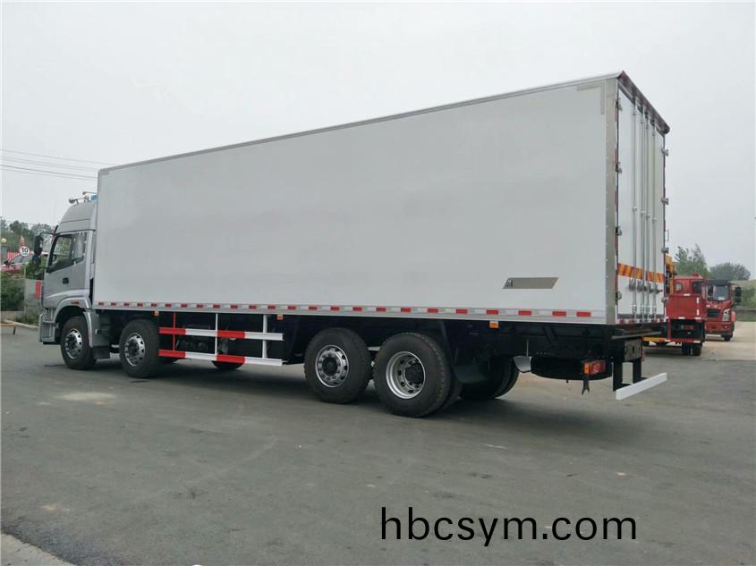 福(fu)田歐曼前四后六(liu) 9.6米冷藏(cang)車(che)