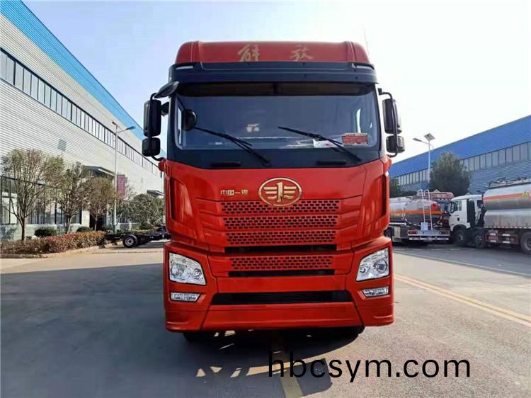 解放(fang)JH6前四后(hou)八(ba)冷(leng)藏車