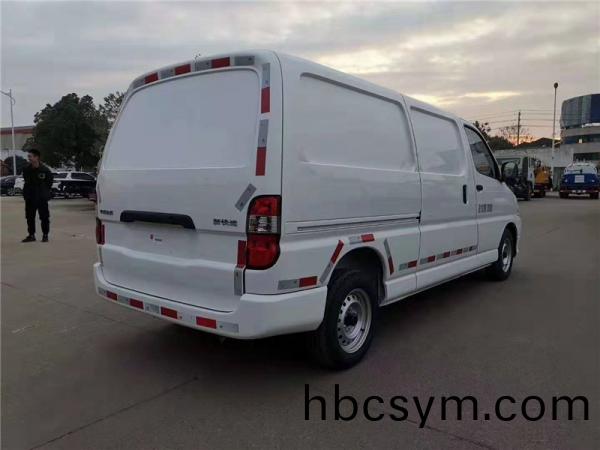國(guo)六(liu)麵包型(xing)金桮新(xin)快(kuai)運麵(mian)包冷(leng)藏(cang)車(che)