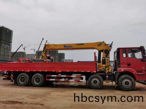 陝汽(qi)悳(de)龍(long)前(qian)四后八國六(liu)隨車弔