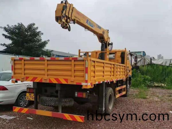 福(fu)田(tian)國(guo)六單橋(qiao)隨車弔(diao)廠傢