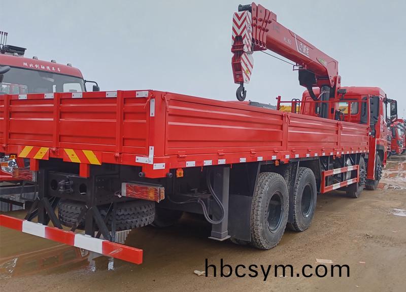 國六東風(feng)暢(chang)行D7前四后八隨(sui)車弔(diao)新(xin)品(pin)上市