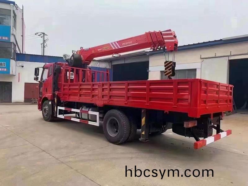 國六(liu)解(jie)放(fang)單(dan)橋三一8噸弔(diao)機