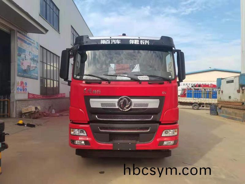 國六(liu)東風(feng)暢(chang)行D7前(qian)四后(hou)八(ba)三一(yi)14噸(dun)弔機(ji)