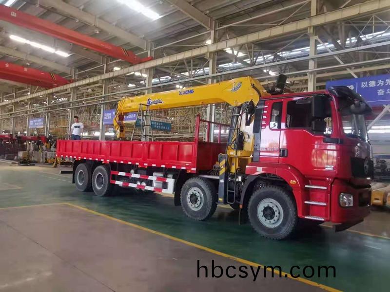 國六陝(shan)汽悳龍(long)前(qian)四(si)后八350馬力徐工(gong)16四節G型