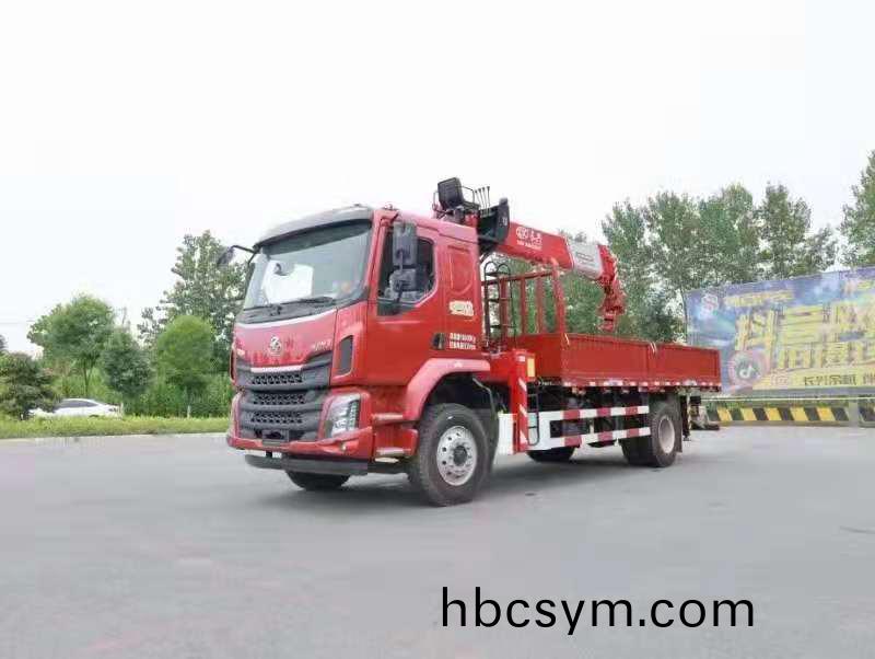 國六(liu)桺汽單(dan)橋(qiao)長(zhang)興(xing)8噸弔(diao)機(ji)