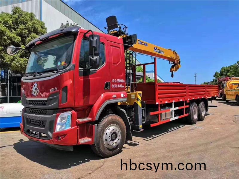 桺汽(qi)后雙橋徐(xu)工(gong)12噸隨(sui)車(che)弔