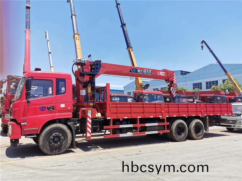 東風(feng)專底(di)913后雙橋12噸(dun)隨車弔(diao)