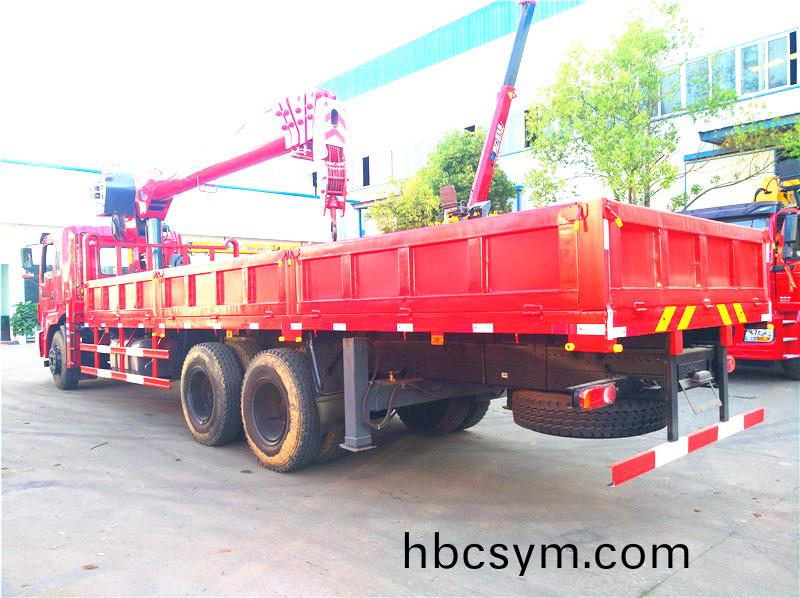 東風錦(jin)程(cheng)后雙(shuang)橋12噸U型大臂(bi)隨(sui)車弔