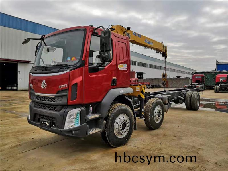 桺(liu)汽前四(si)后四(si)6.3噸(dun)隨(sui)車弔(diao)