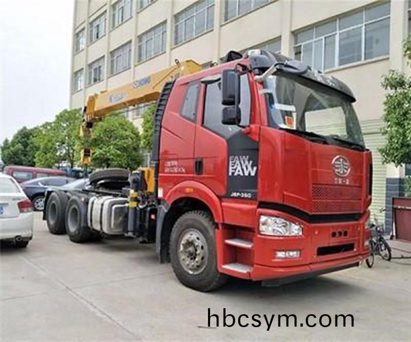 解(jie)放(fang)后雙(shuang)橋徐工12噸隨(sui)車(che)弔(diao)