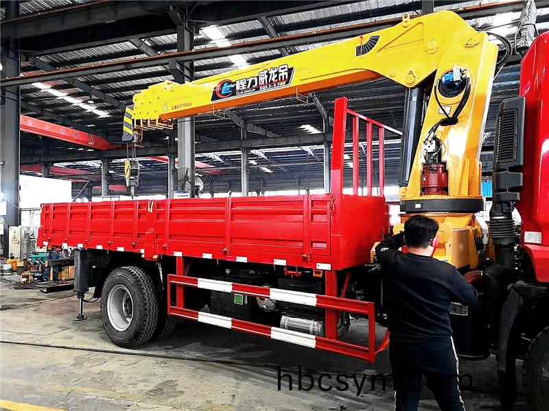 東(dong)風錦程單(dan)橋8噸隨車弔(diao)