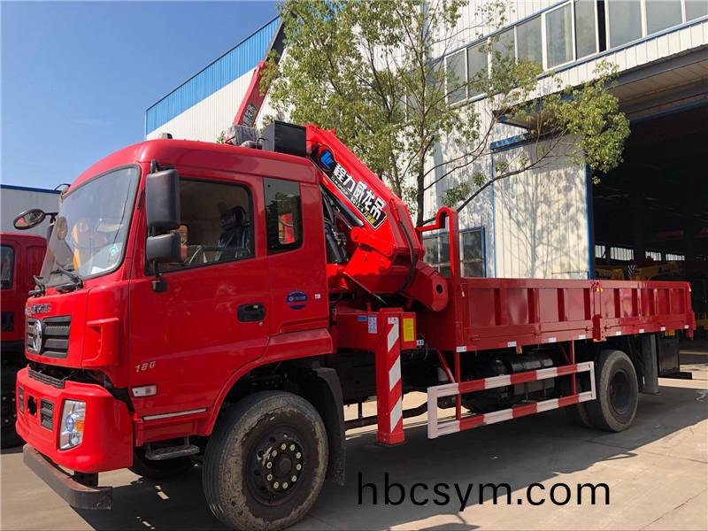 東(dong)風專(zhuan)底單橋折臂(bi)12噸(dun)隨(sui)車弔