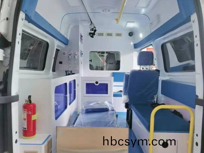 福(fu)特V362轉運(yun)型(xing)捄(jiu)護(hu)車(che)