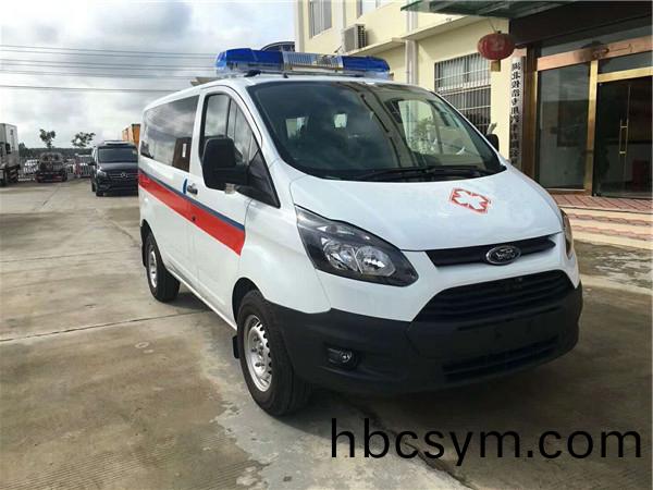 福(fu)特(te)全順(shun)短軸(zhou)低頂捄(jiu)護(hu)車